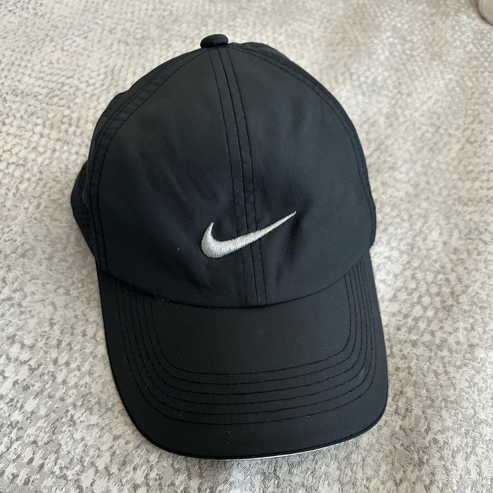 Nike golf hat